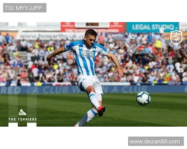 哈德斯菲尔德主场迎战曼联争夺英超宝贵积分的精彩对决