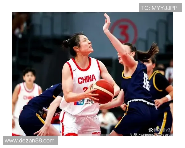 哈萨克女篮与中国台北女篮激战正酣争夺亚洲篮球赛重要胜利